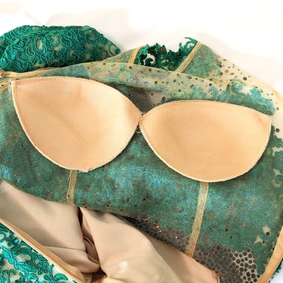 Dave & Johnny long, formal dress, teal green, Size 3/4. - Picture 16 of 16